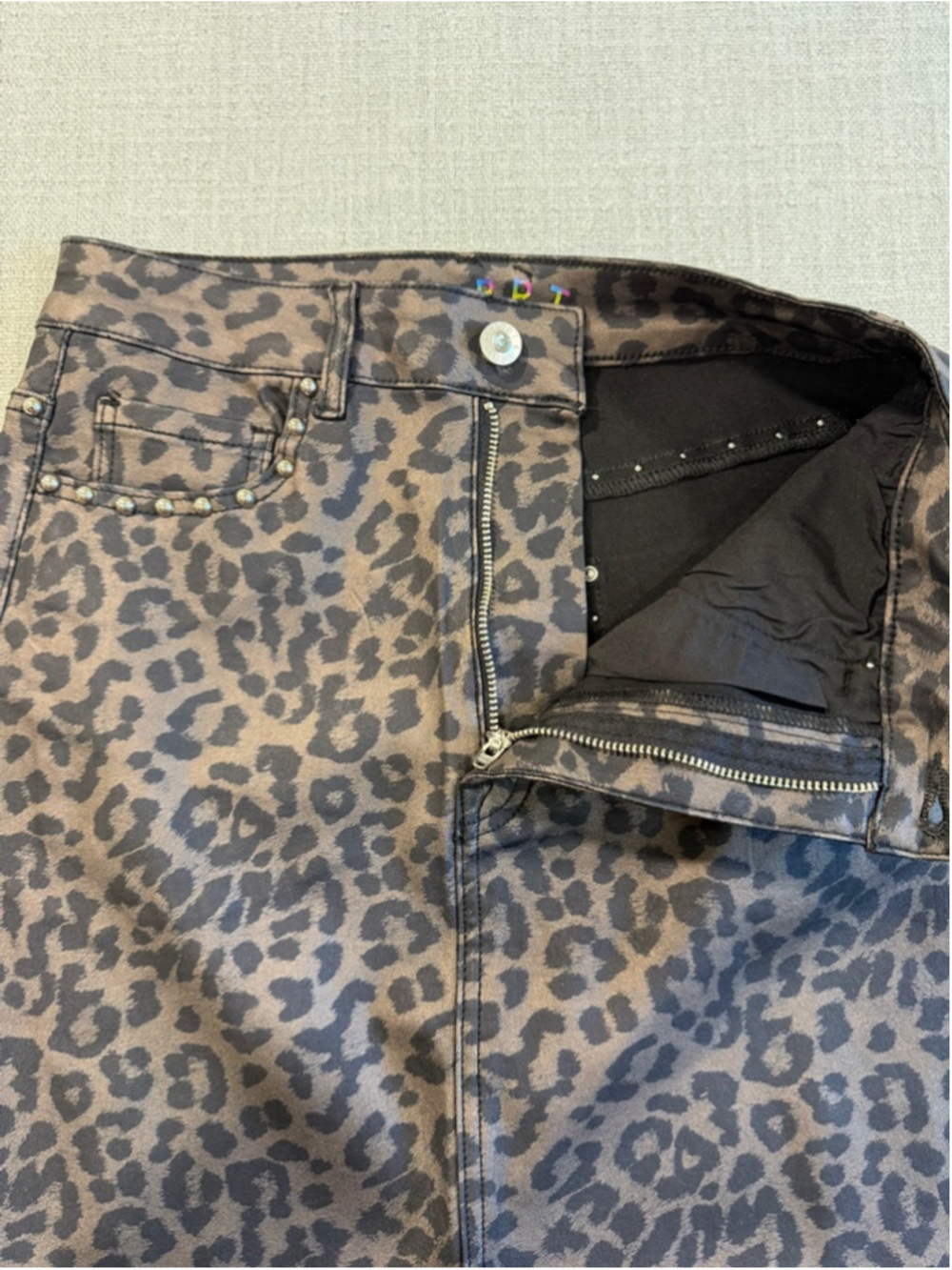 VBRT Leopard Out Of The Wild Rhinestone Column Skirt Womens size large - Picture 8 of 12